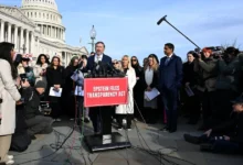 بعد دعم ترمب مجلس النواب الأميركي يقر نشر ملفات قضية إبستين